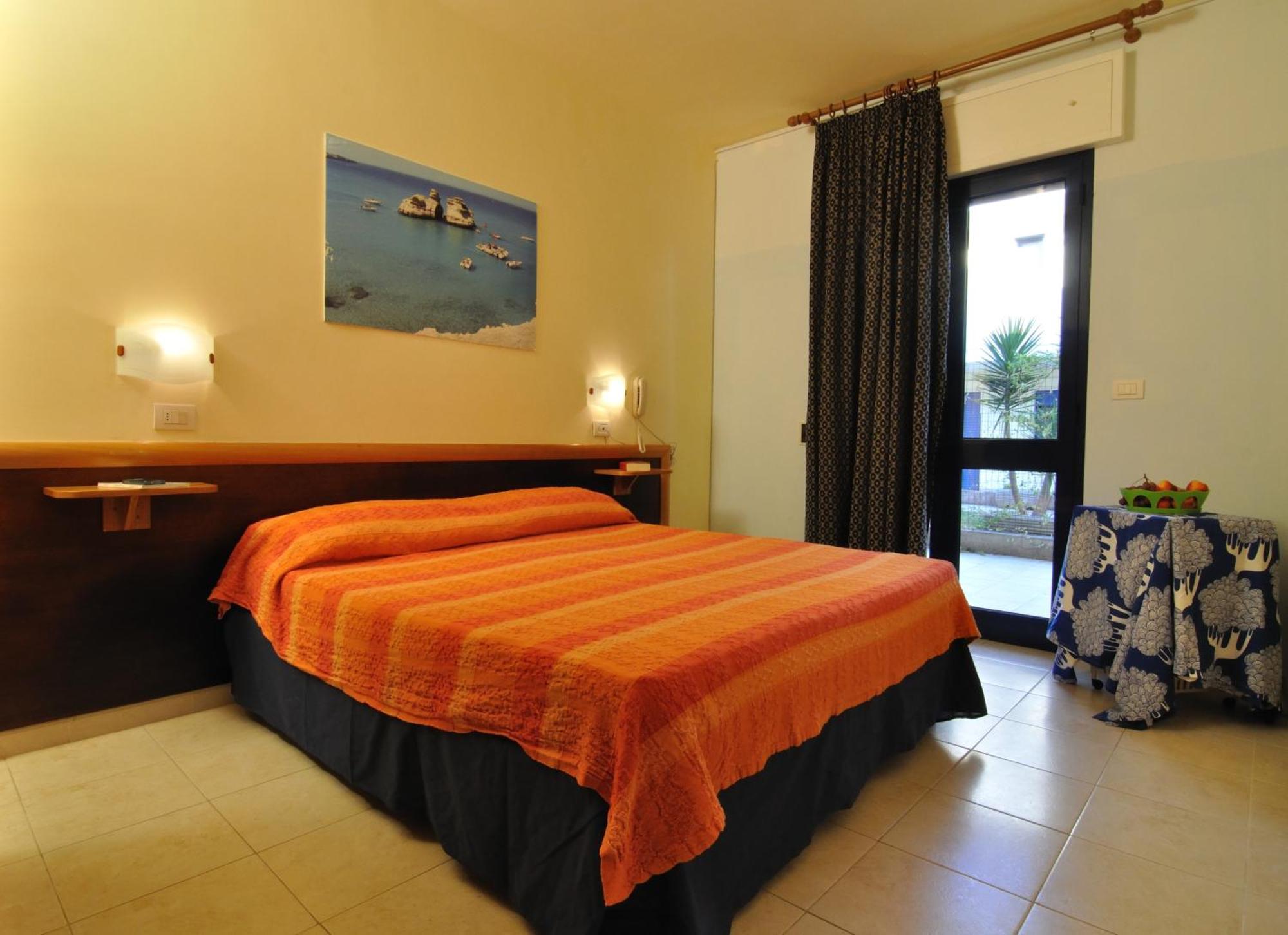 Residence Oasi Salento Torre dell'Orso Exterior photo