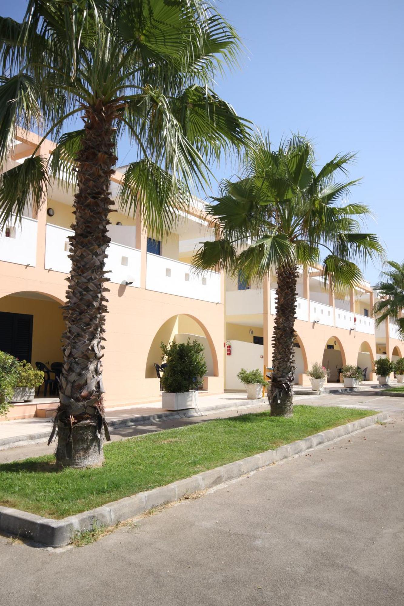 Residence Oasi Salento Torre dell'Orso Exterior photo